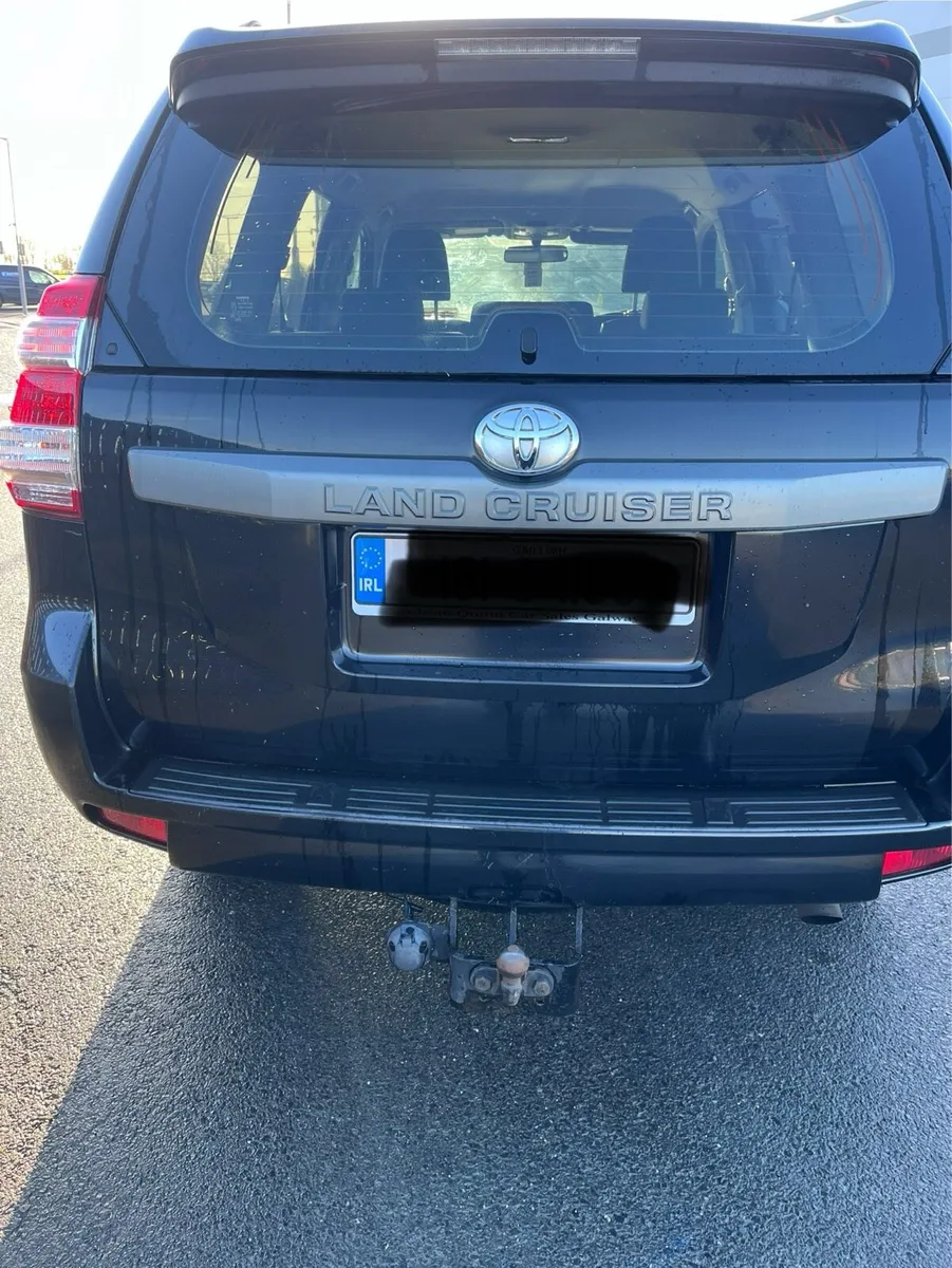 Toyota Landcruiser Business Class - Image 4