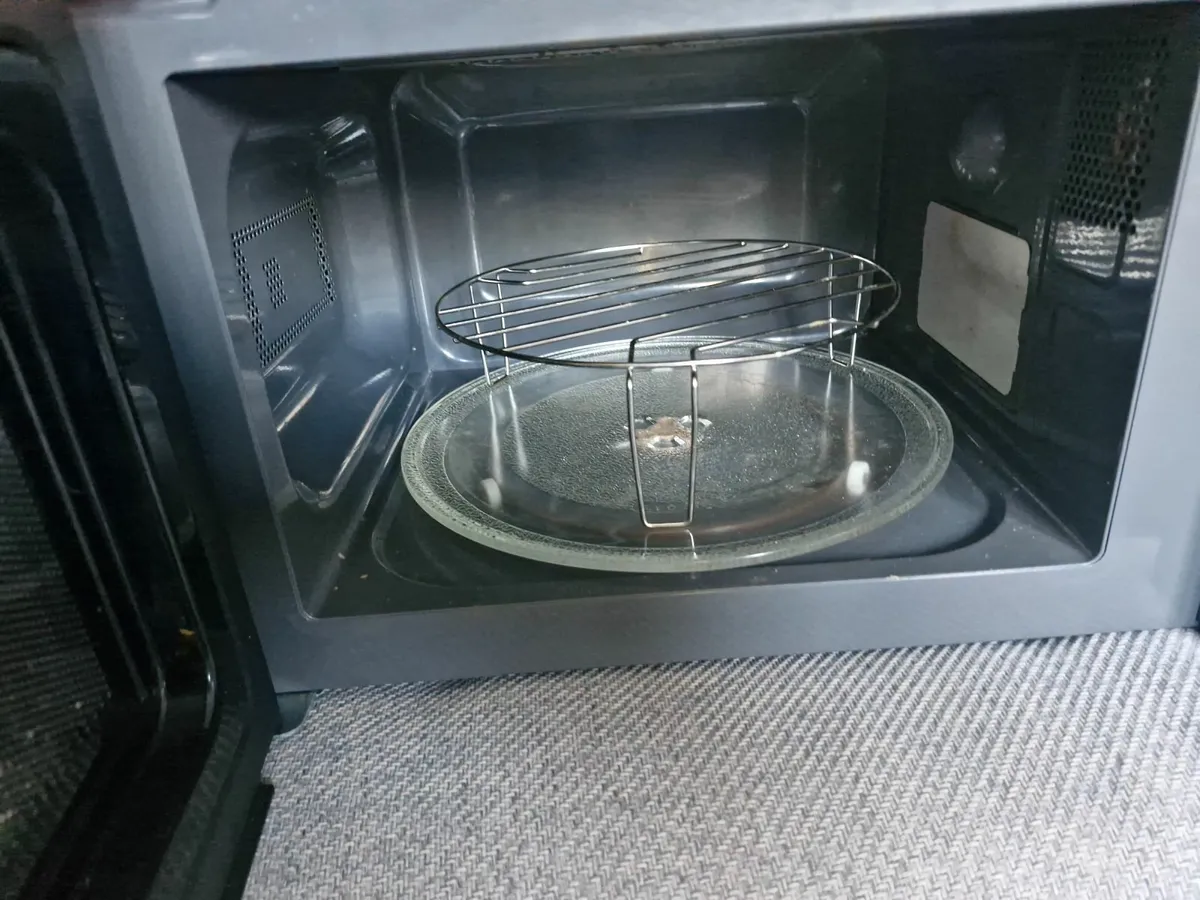 Sharp Microwave Oven - Image 3