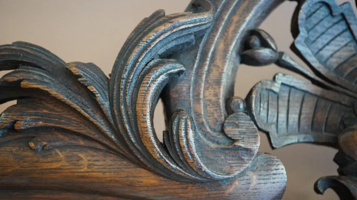 French Rococo Crest Oak Wall Mirror - Image 4