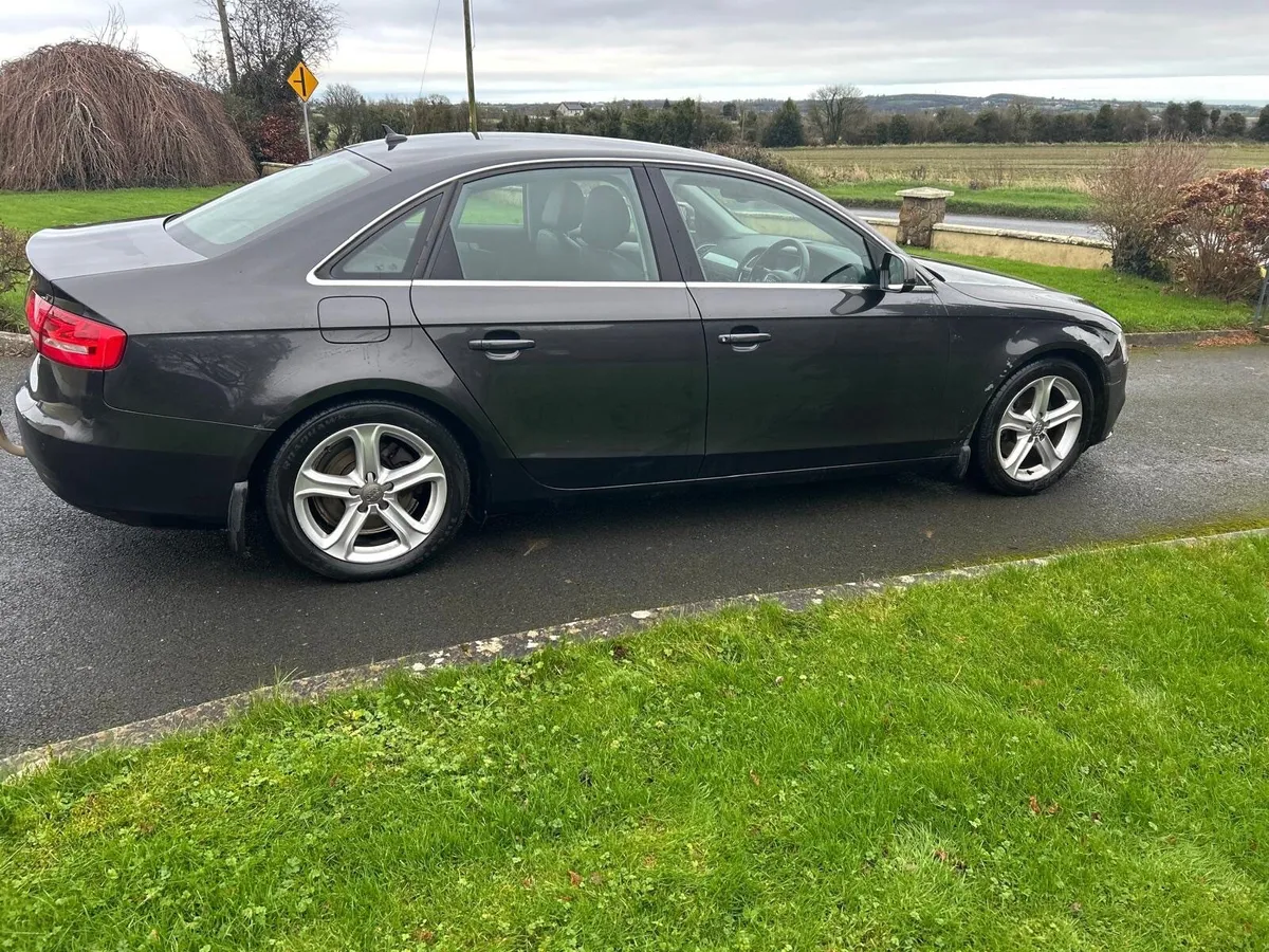 Audi A4 2014 - Image 2