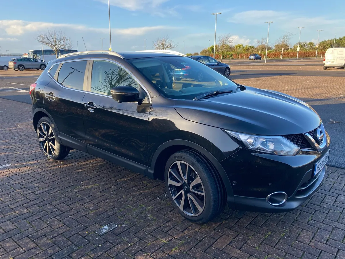 Nissan Qashqai black 2016 SVE 1.5dci - Image 4
