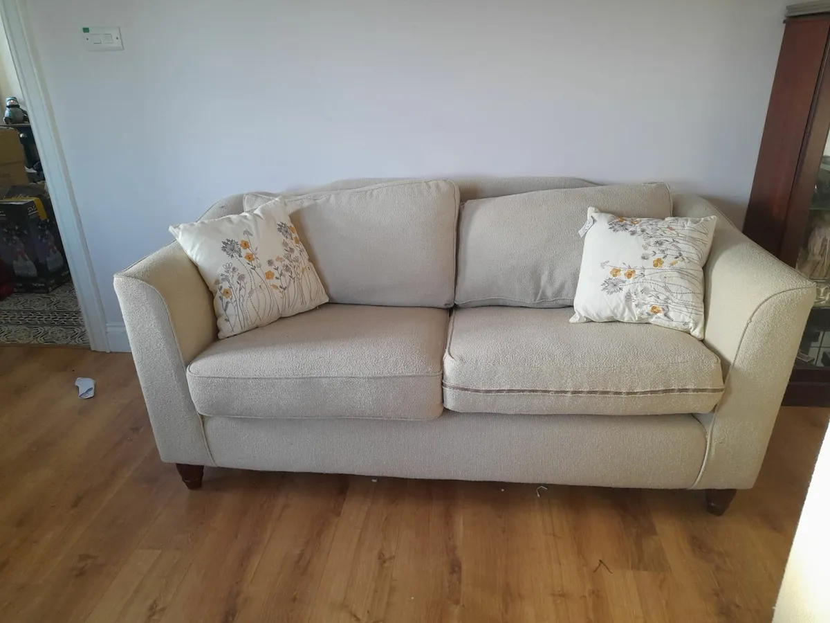 Sofa plus 2 chairs - Image 1