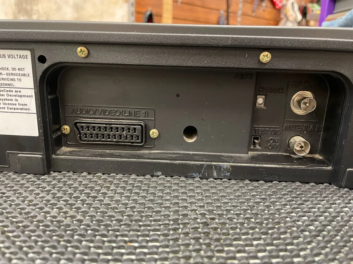 Sharp VCR - Image 3