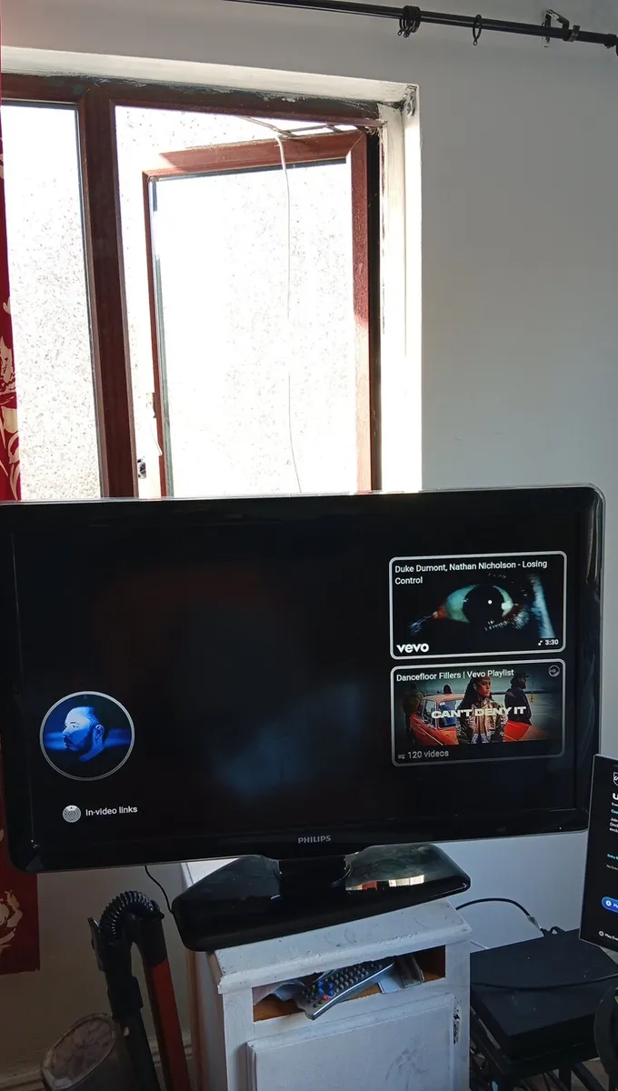 42 inch Phillips TV with remote and wall bracket