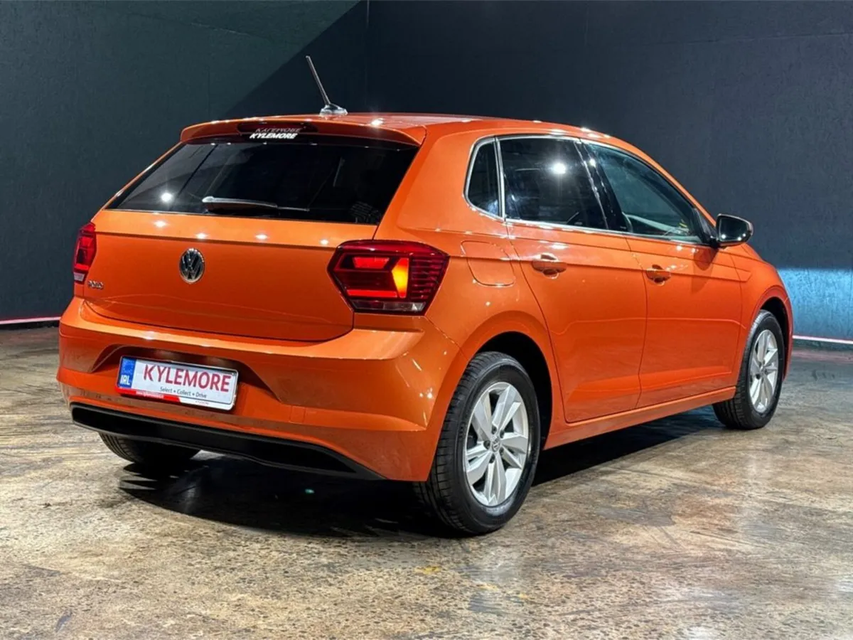 Volkswagen Polo COMFORT LINE - FACTORY ALLOYS - CO - Image 4