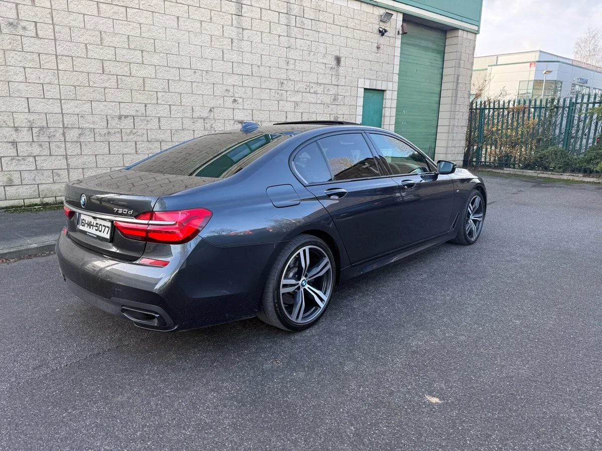 BMW 7 SERIES XDRIVE REAR ENTERTAINMENT - Image 4