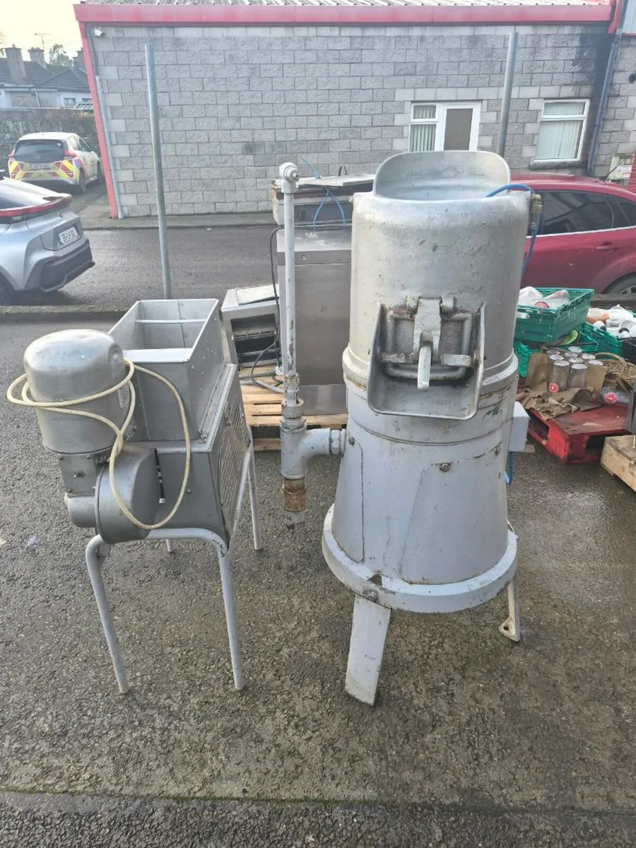 Potato peeler and chipper - Image 1