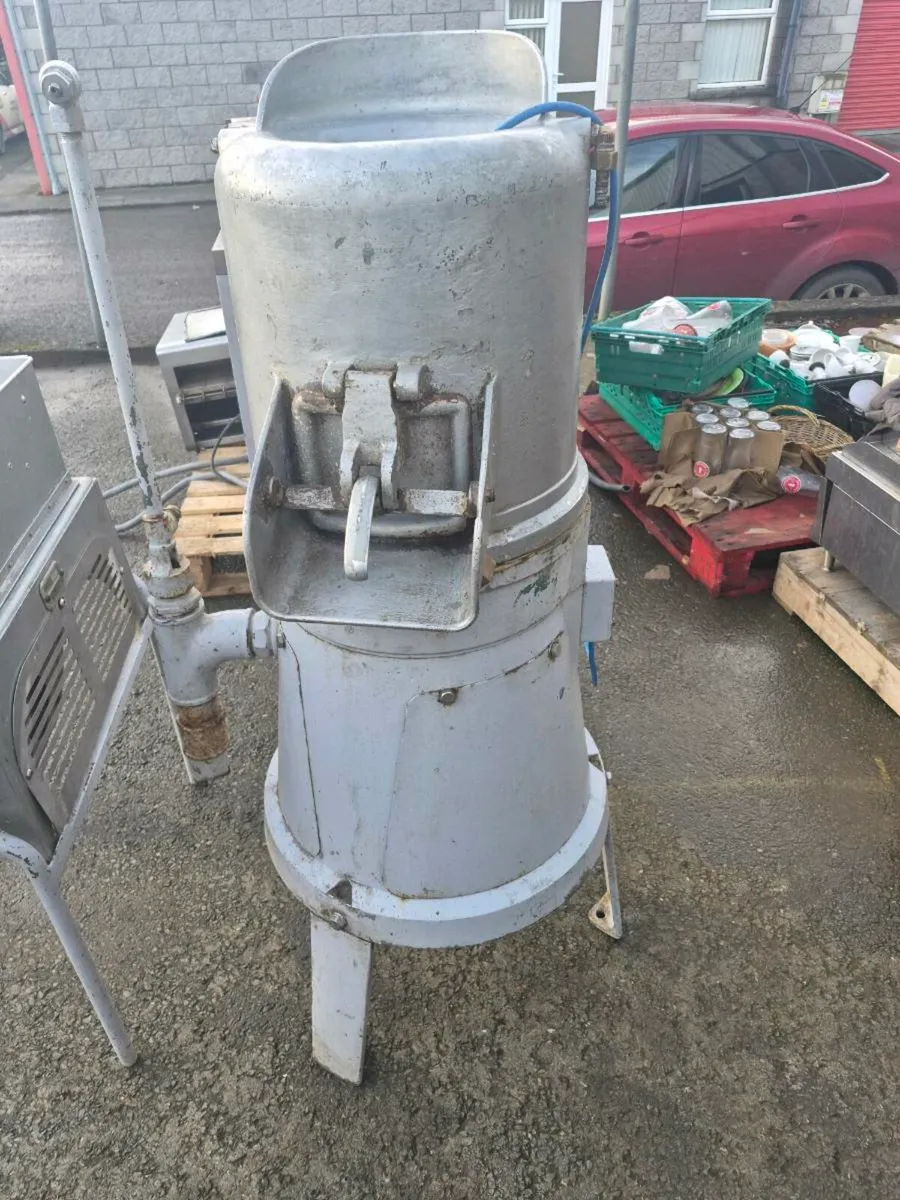 Potato peeler and chipper - Image 3