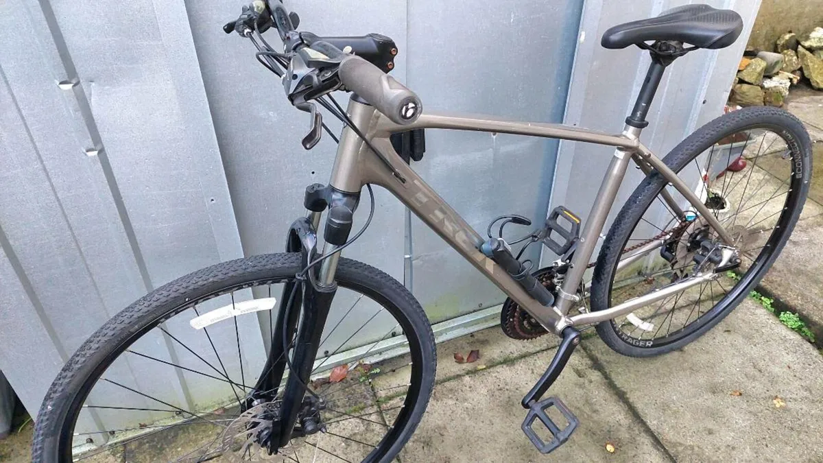 Trek Duel Sport 2  Disc Brakes - Image 2