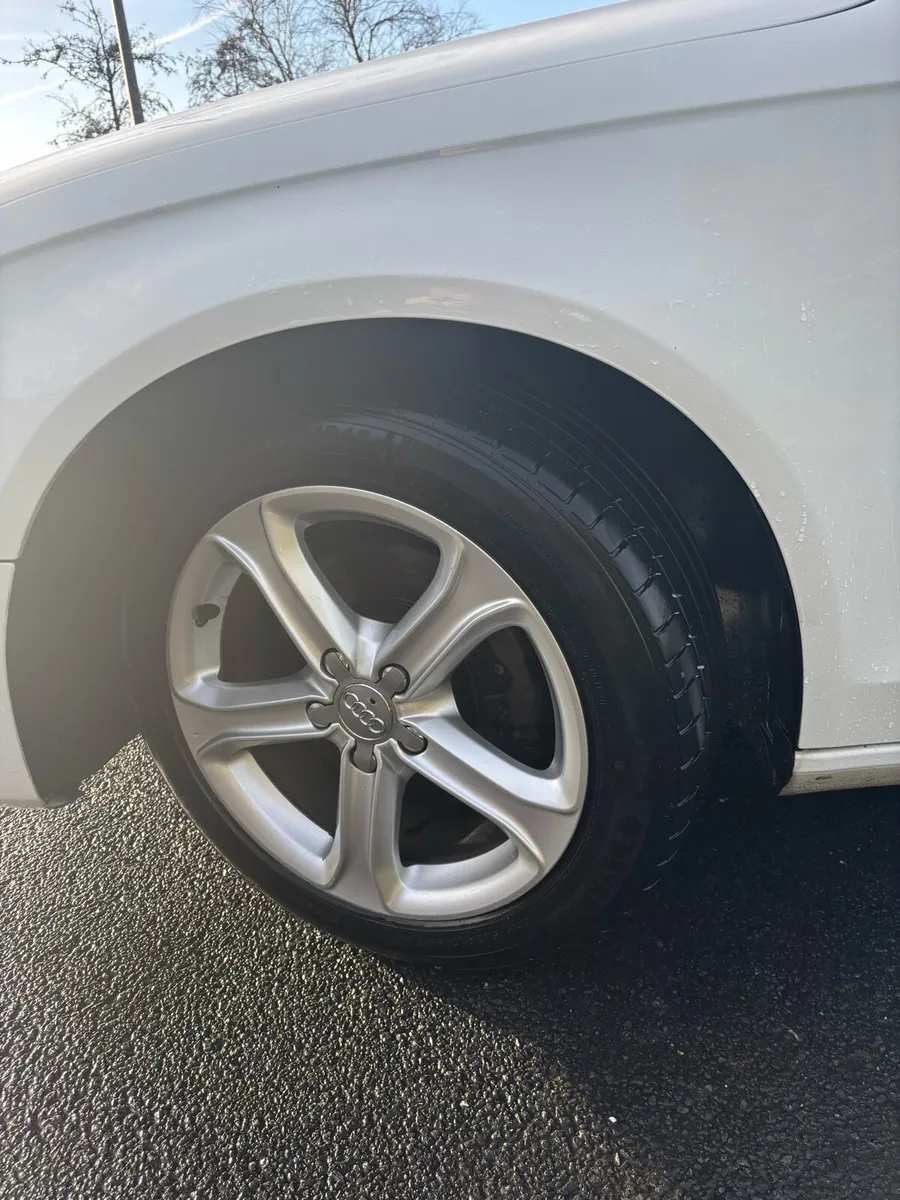 Audi A4 2.0 TDI Technik - Image 4