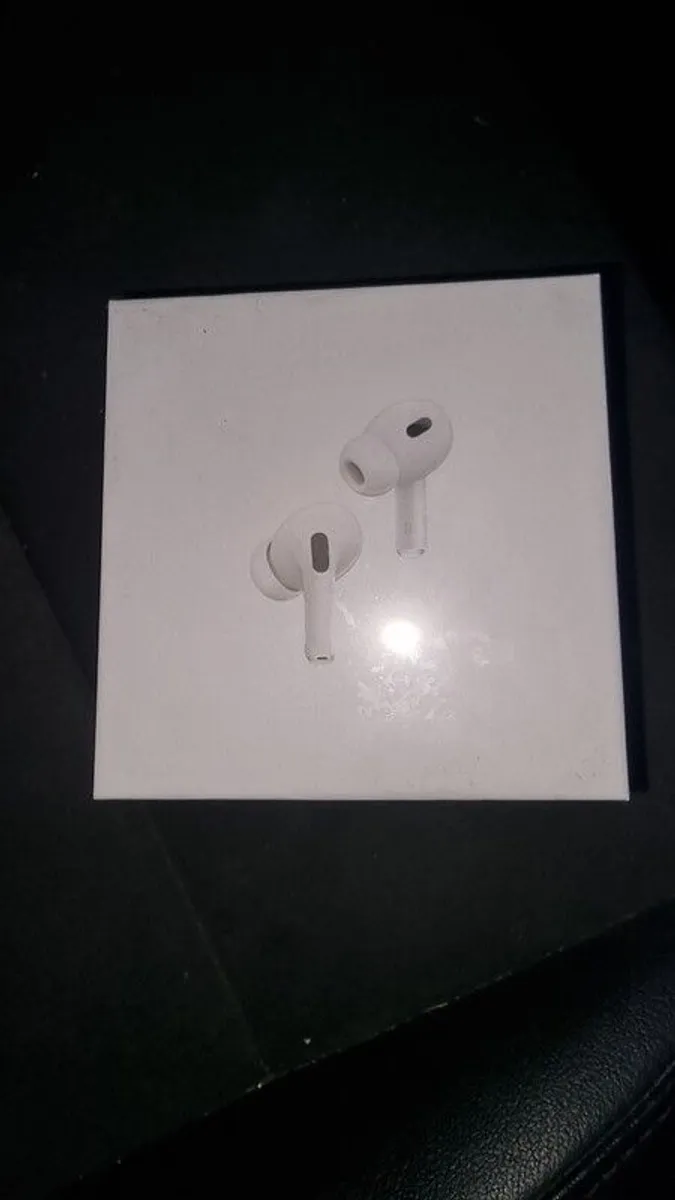 AirPods Gen 2