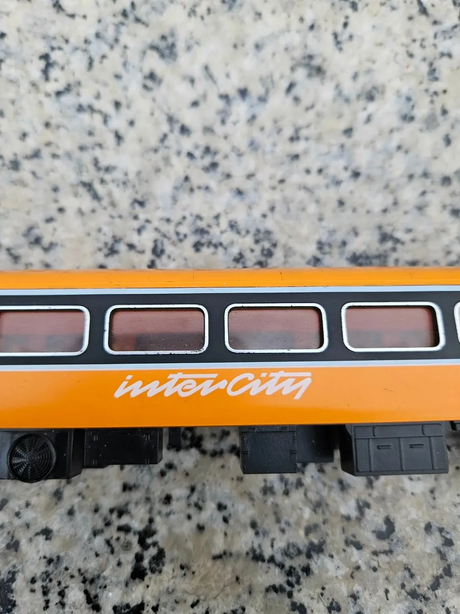 Hornby Lima OO Gauge Irish Rail Carraige - Image 2