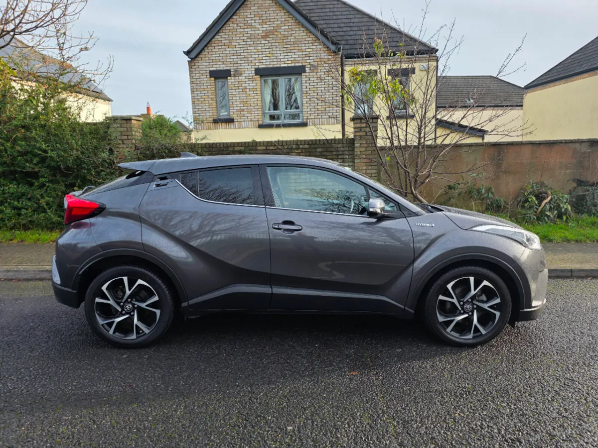 Toyota C-HR Hybrid Sport 4DR Auto - Image 2
