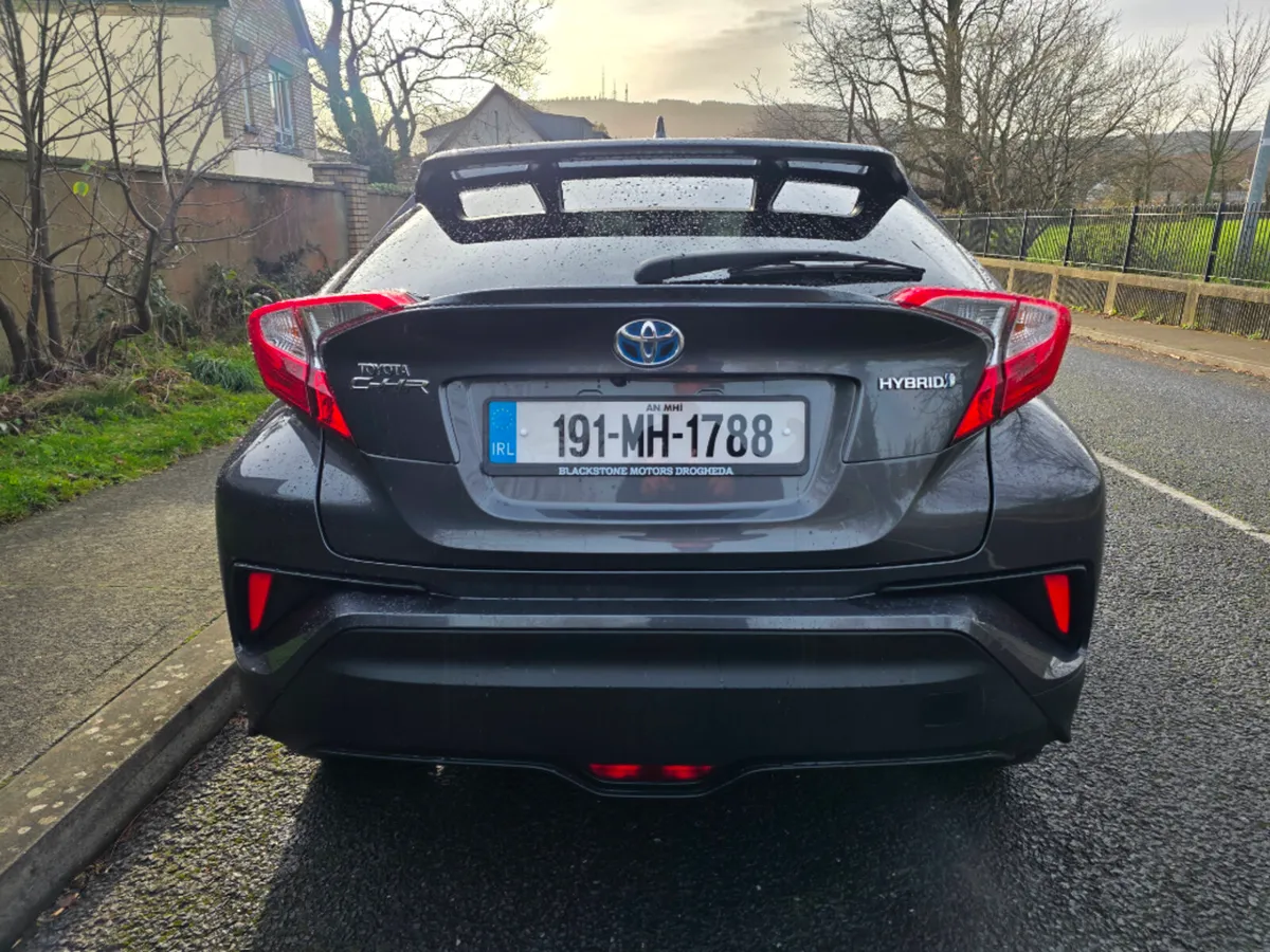 Toyota C-HR Hybrid Sport 4DR Auto - Image 4