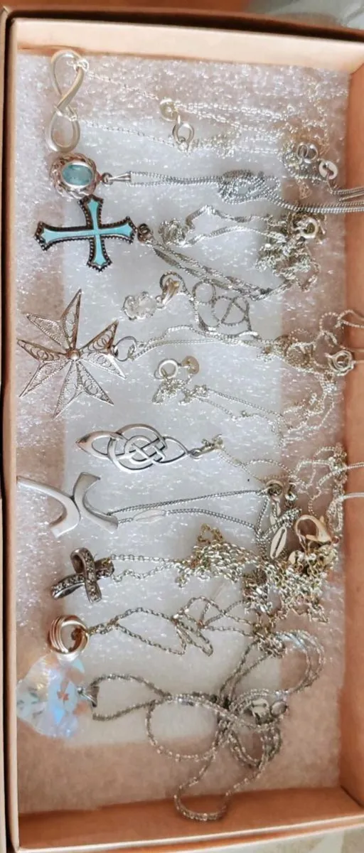 10 sterling silver pendants - Image 1