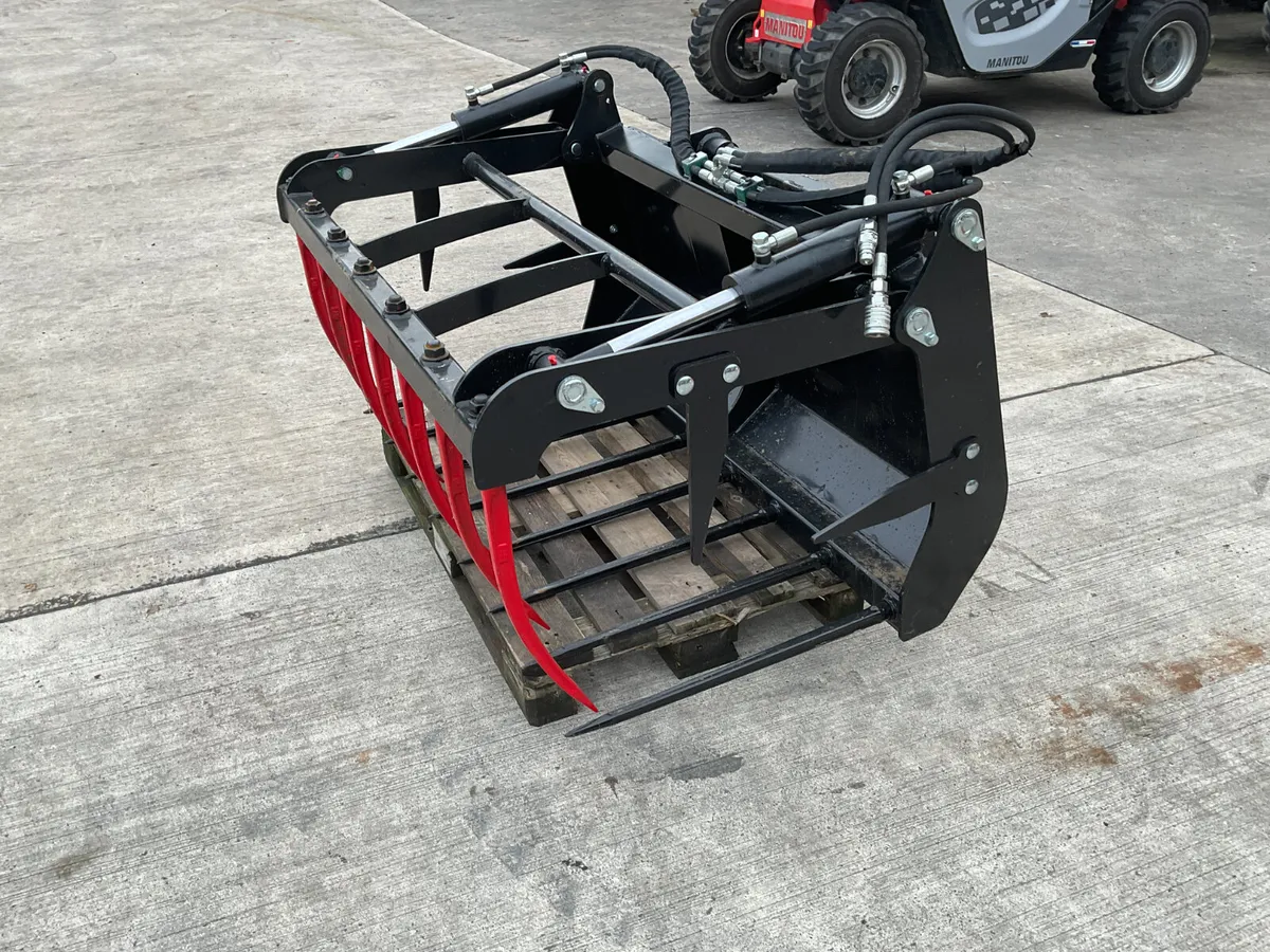 Manitou Muck Grab - Image 1