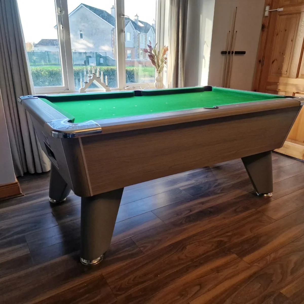 DPT Pool table 6x3 excellent condition - Image 1