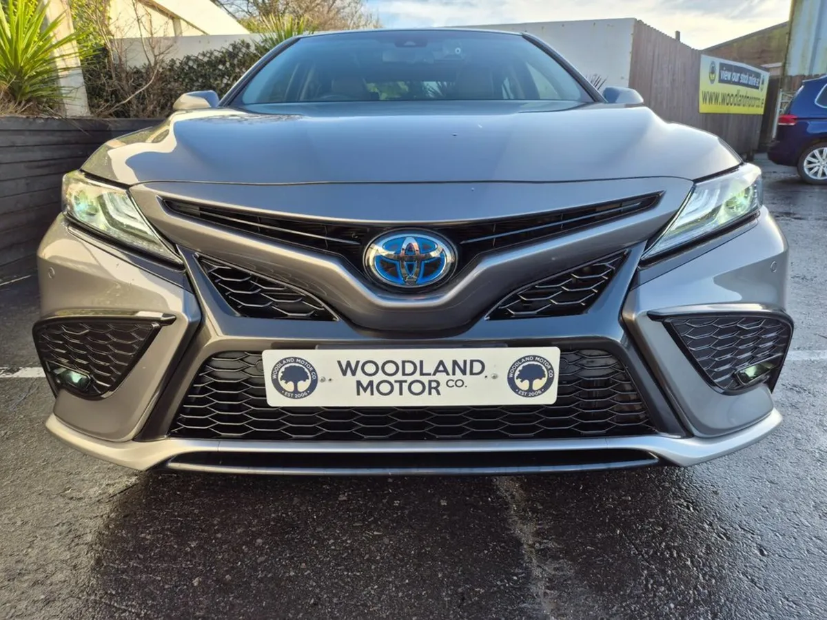 Toyota Camry 2.5 HYBRID / WORLD SPORT EDITION G-PA - Image 4