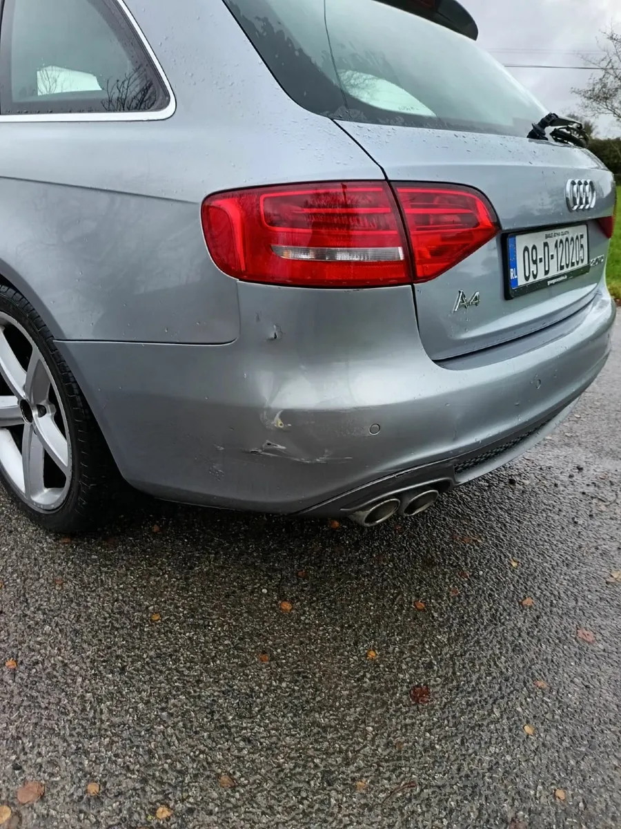 BMW 3-Series 2009 - Image 4