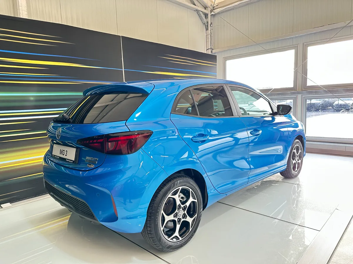 MG3  Hybrid Auto - Image 2