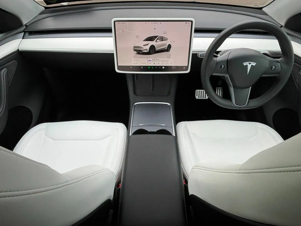 Tesla Model Y WHITE INTERIOR RWD - Image 2