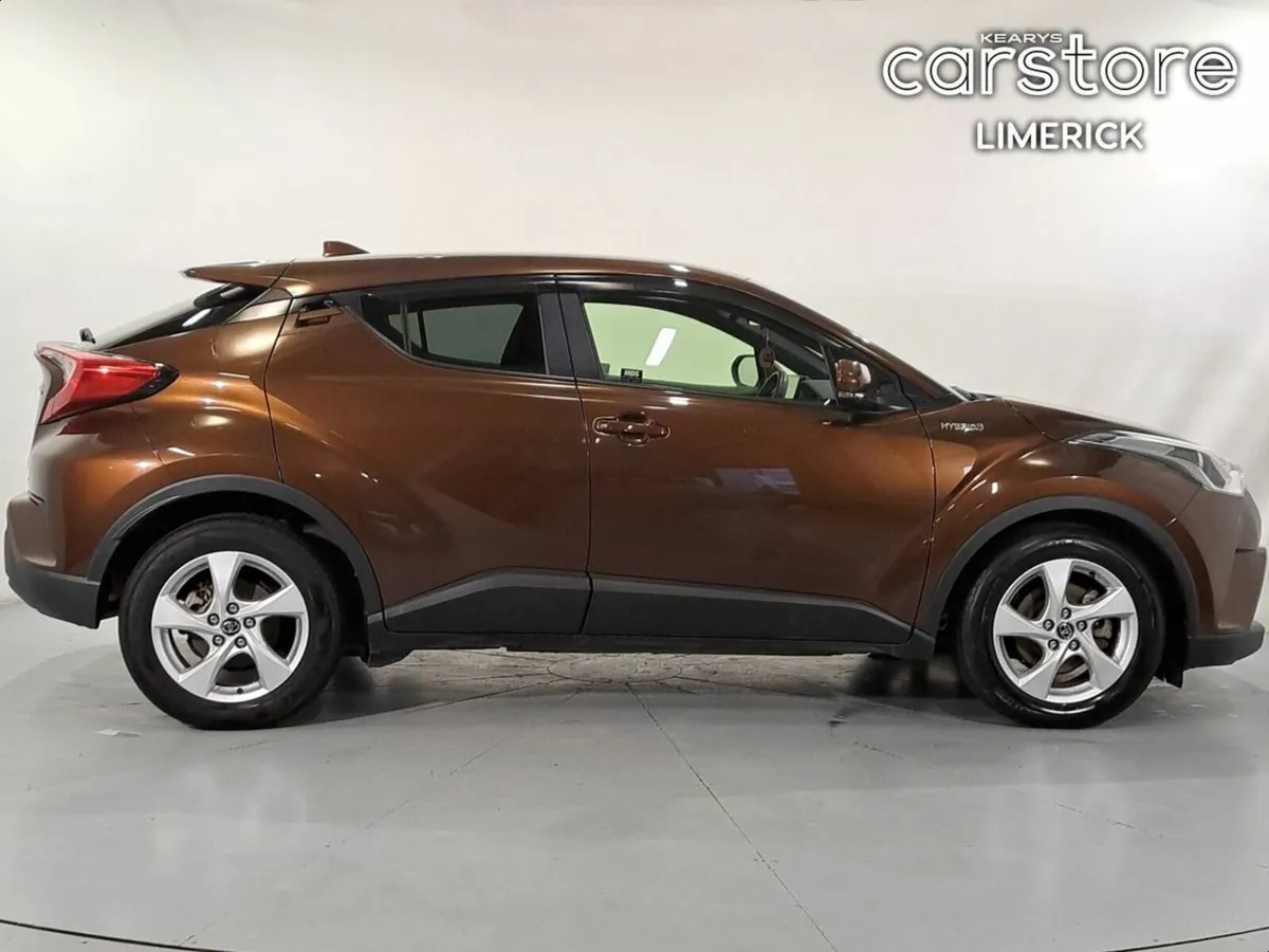 Toyota C-HR 1.8 PET HYBRID - Image 2