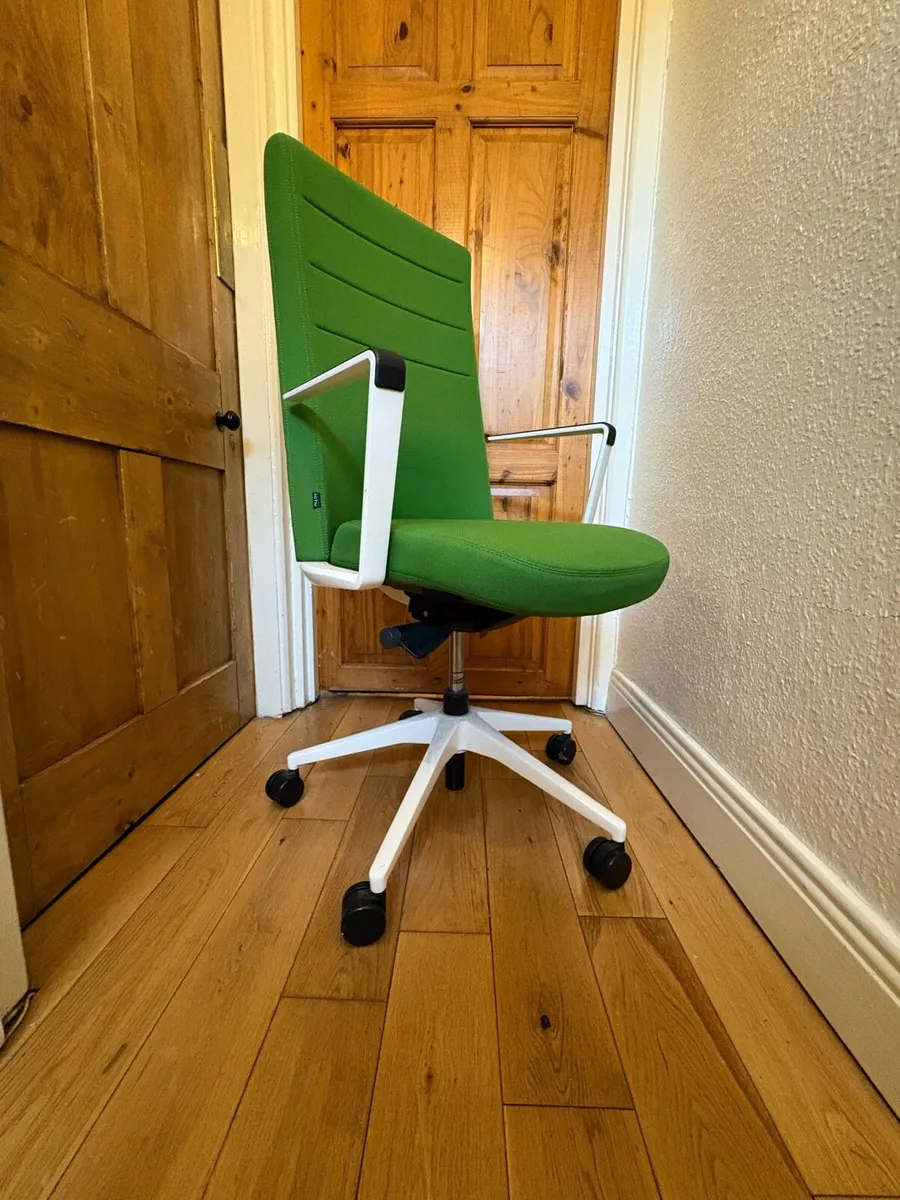Office Chair - Image 3
