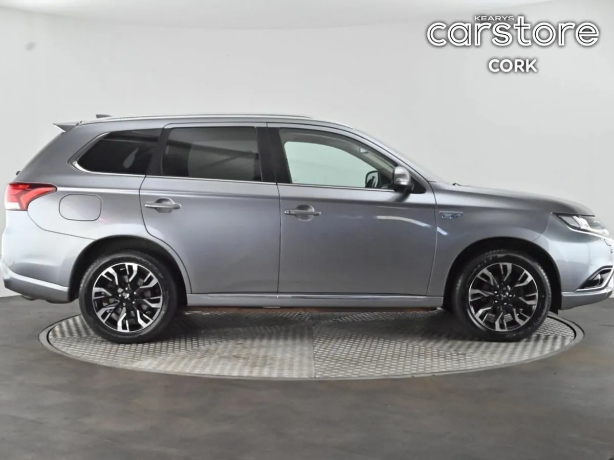 Mitsubishi Outlander PHEV 2.0L MIVEC 4WD 5-Seater - Image 2