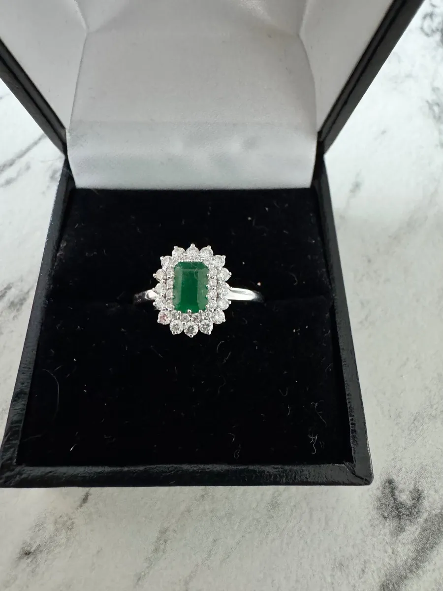 Engagement ring - Image 2