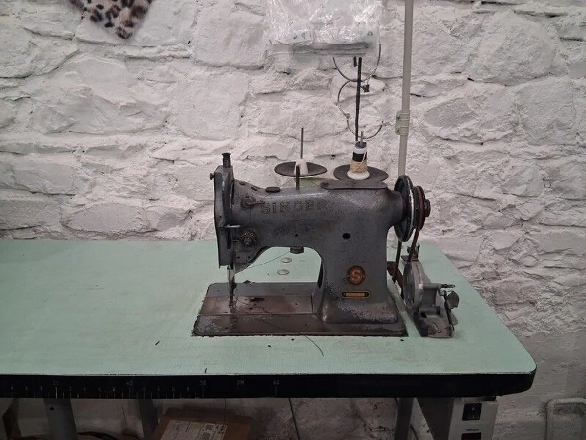 Singer 151K1 Flatbed Walking Foot Industrial Sewing Machine (Single Phase) - Image 1