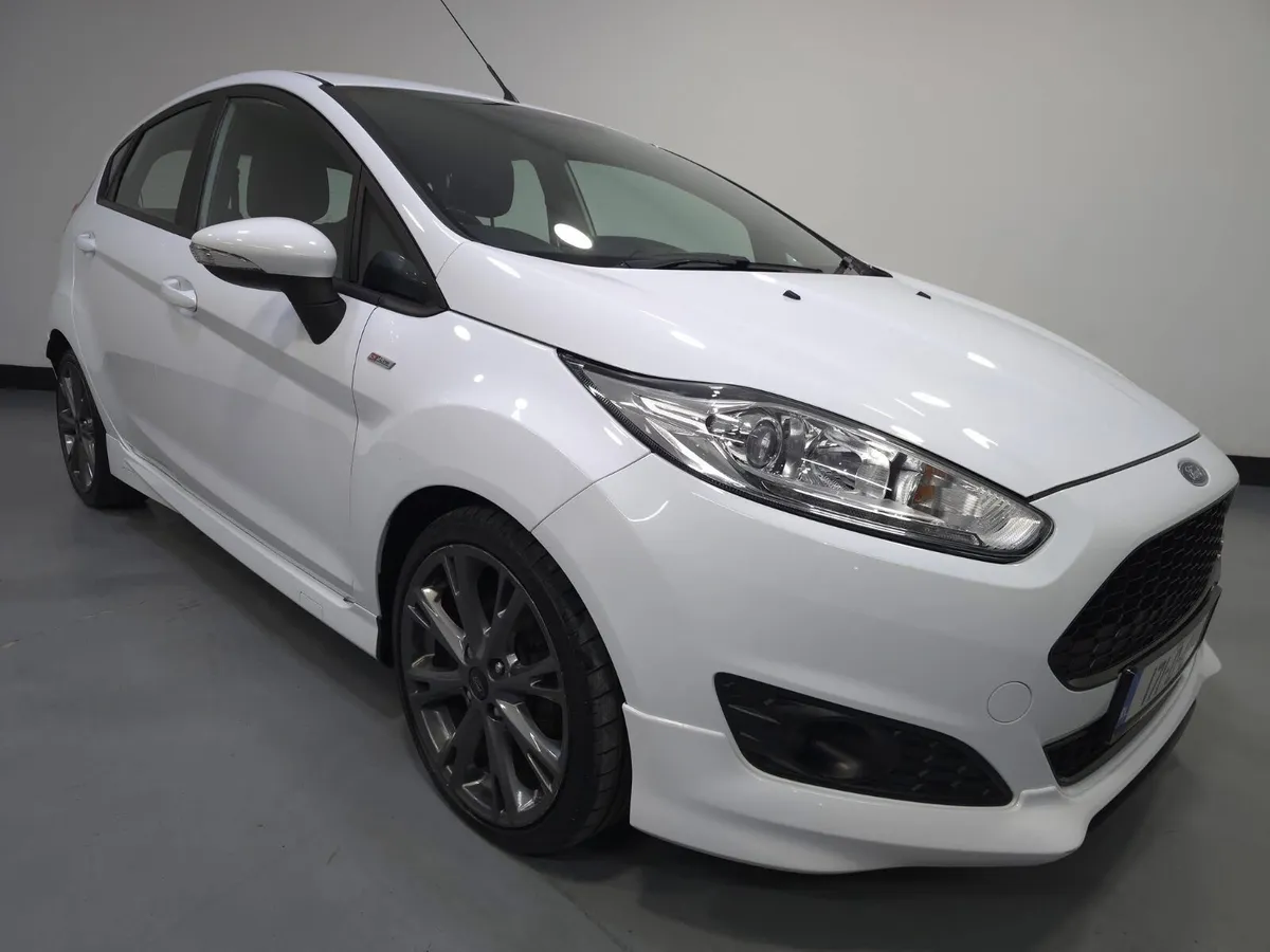 Ford Fiesta ST-Line 1.0 Ecoboost - Image 1