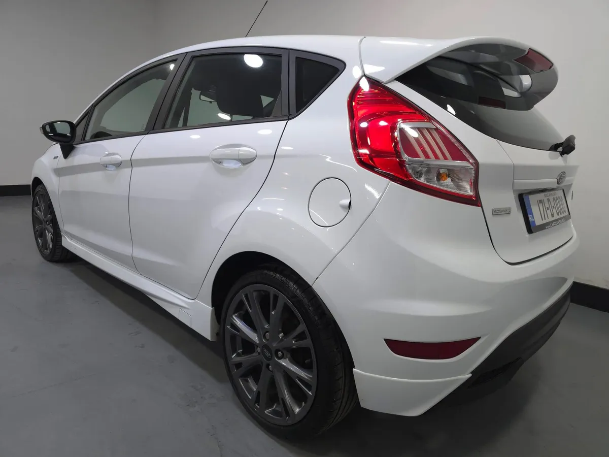 Ford Fiesta ST-Line 1.0 Ecoboost - Image 2