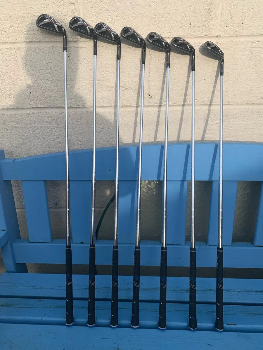 Taylor Made M2 irons + golf bag. - Image 3