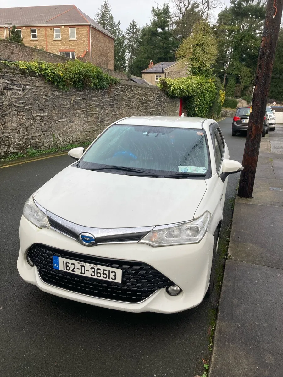 Toyota Corolla Fielder - Image 1