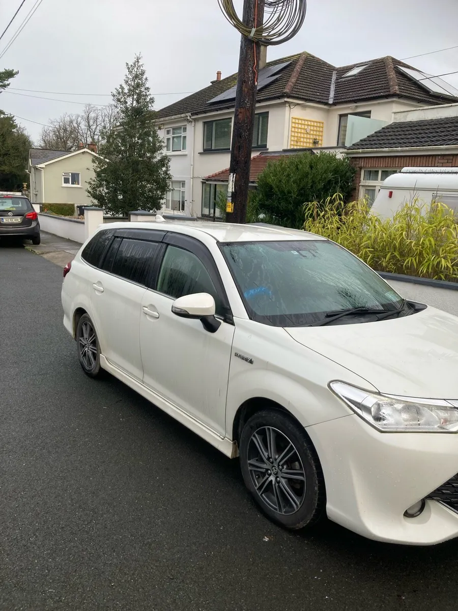 Toyota Corolla Fielder - Image 2