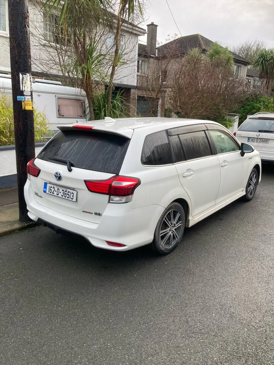 Toyota Corolla Fielder - Image 3