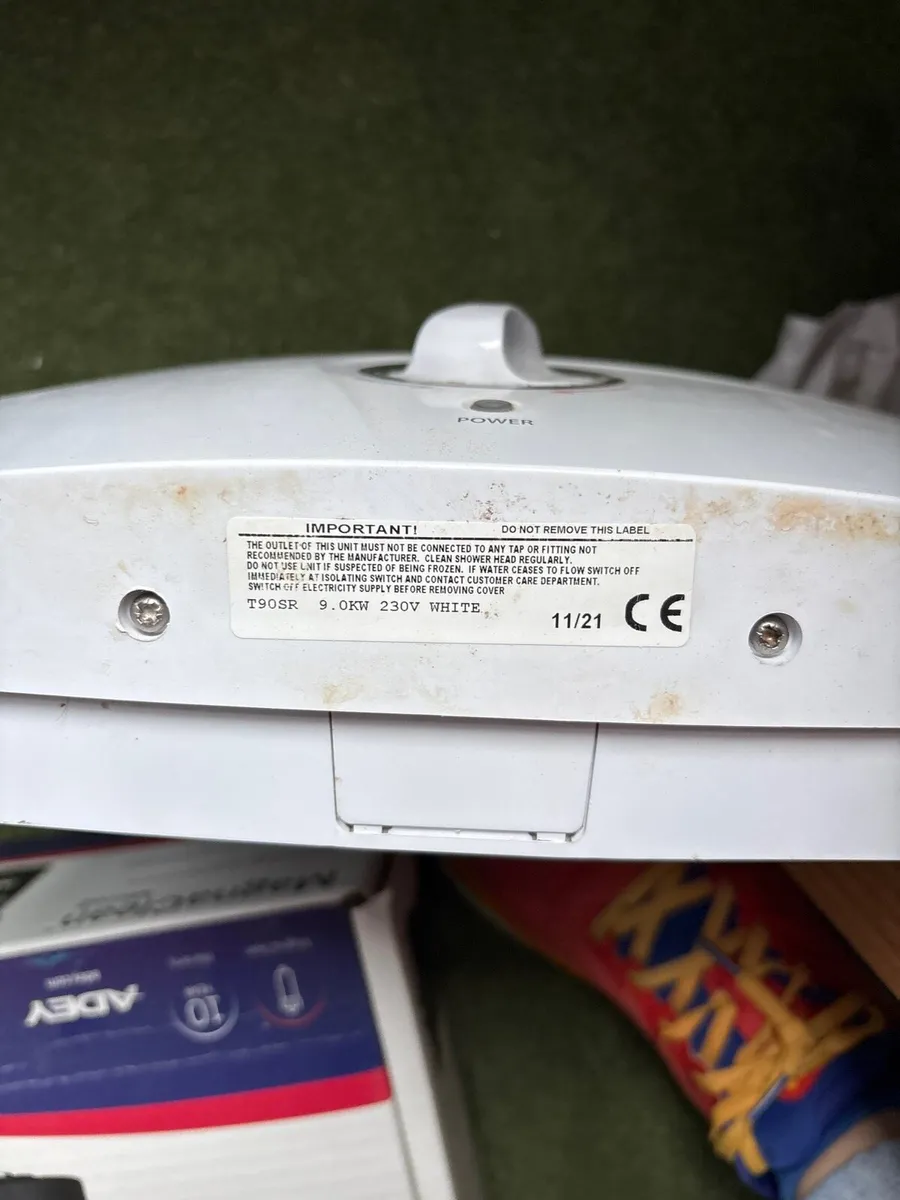 Electric shower - Image 2