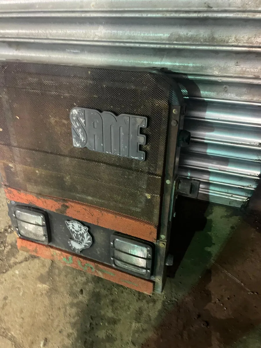 Same Laser Front Frame & Grill with Headlights - Image 1