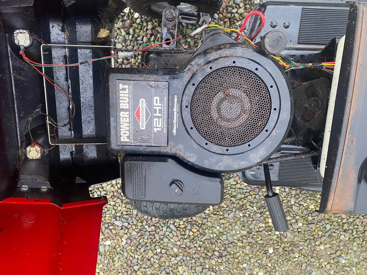 Ride on mower - Image 4