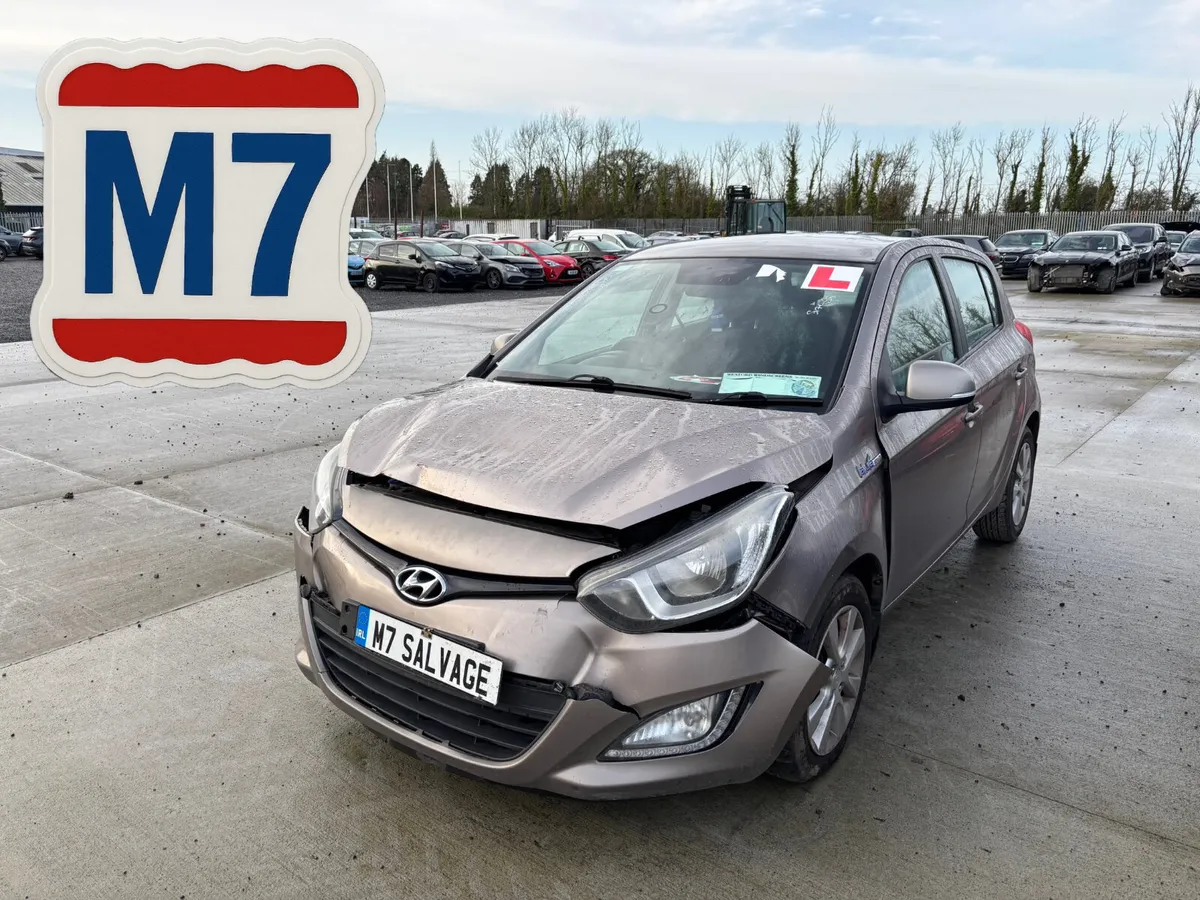 13 i20 Petrol Light frontal Starting - Image 1