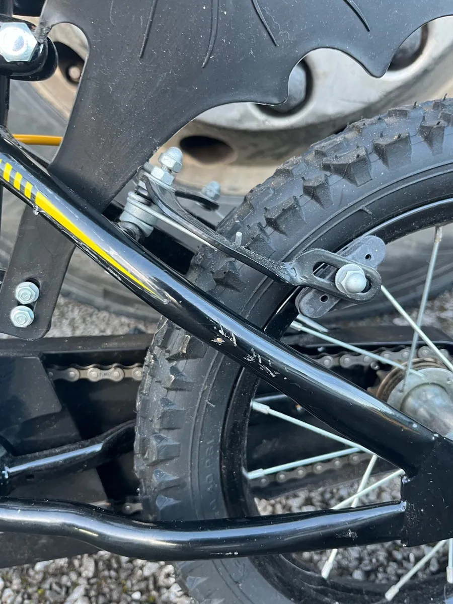 Boys batman bike - Image 2