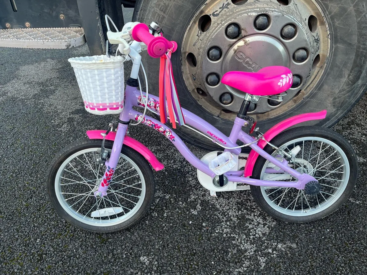 Boys batman bike - Image 4