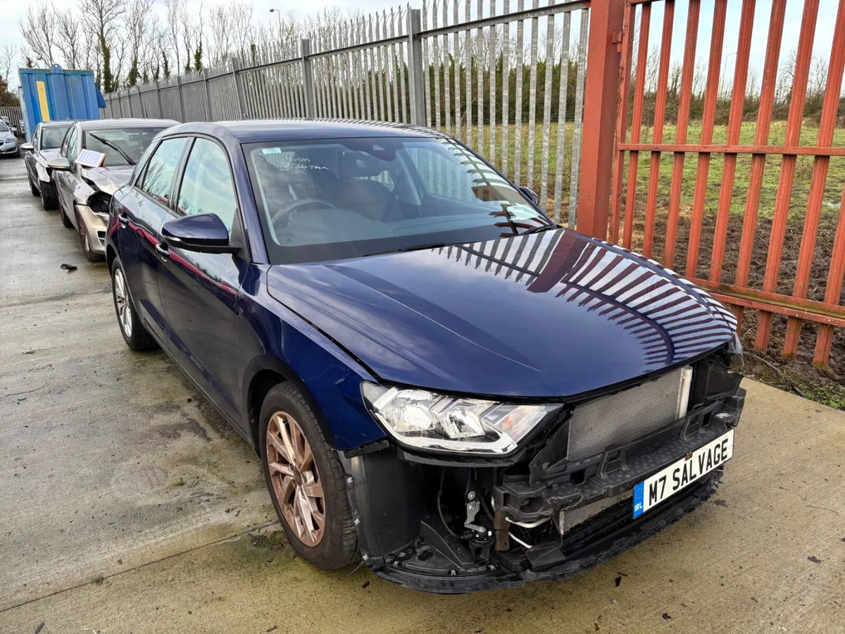 24 A1 Petrol 1.0 Starting 14km - Image 2