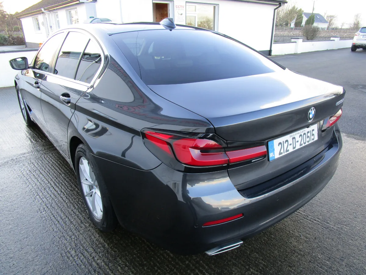 BMW 5-Series 2021 - Image 4