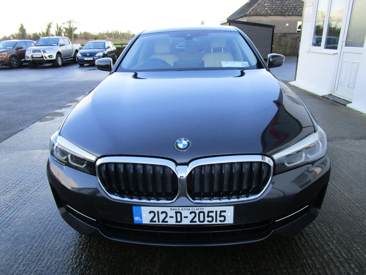 BMW 5-Series 2021 - Image 2
