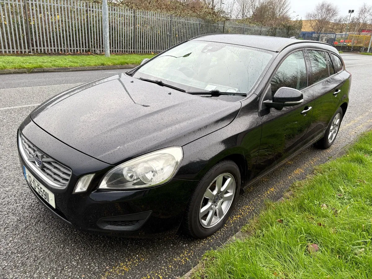 Volvo v60 estate new NCT and tax - Image 3