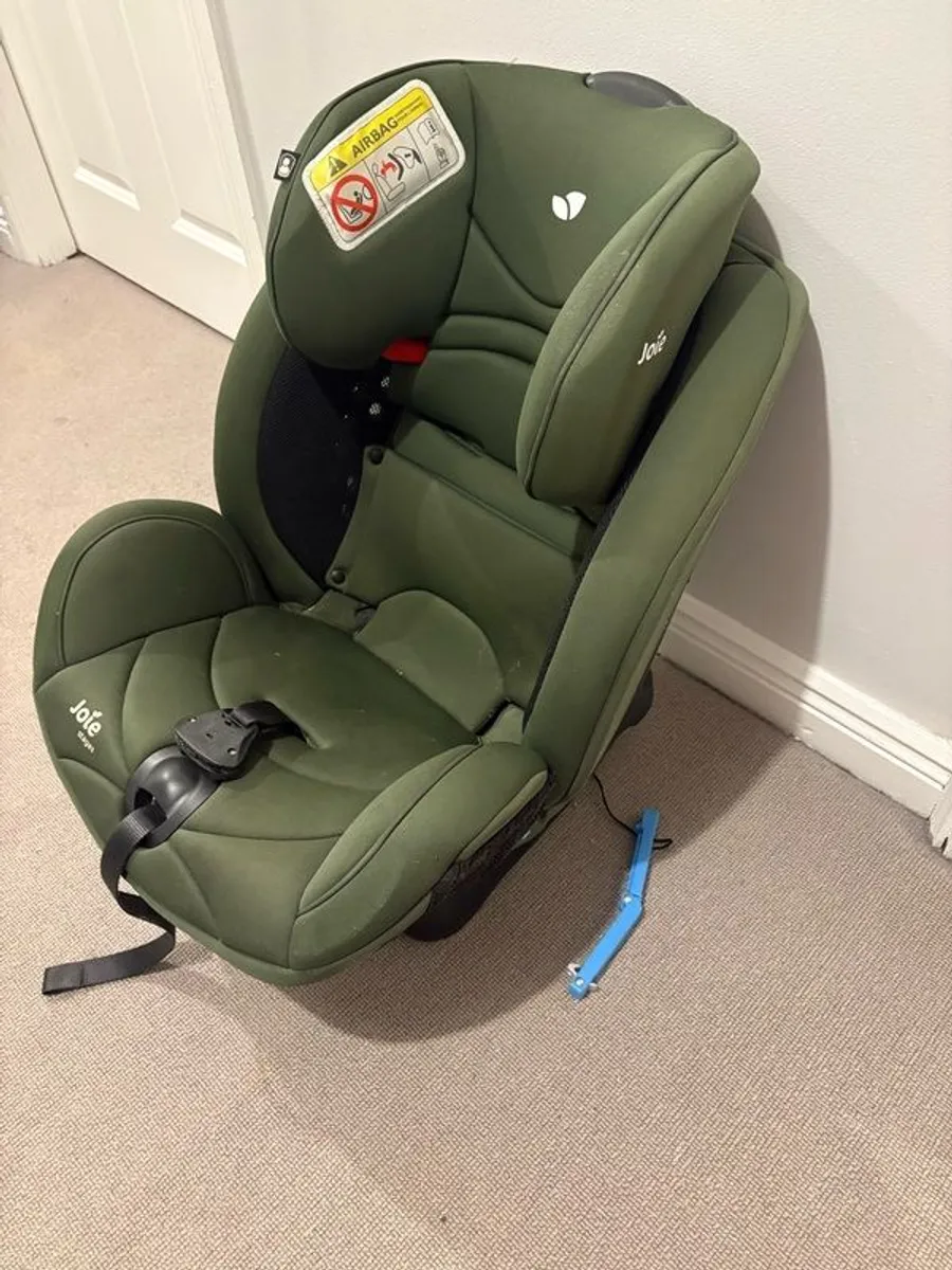 Car seats x 2. 30 EUR each. Selling individually or together. - Image 1