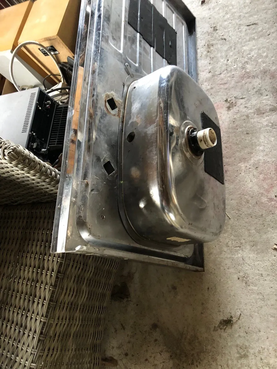 Kitchen sink - Image 2