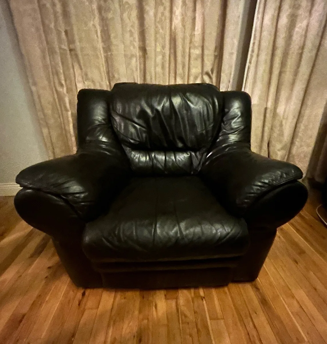3 piece genuine black leather couch - Image 1
