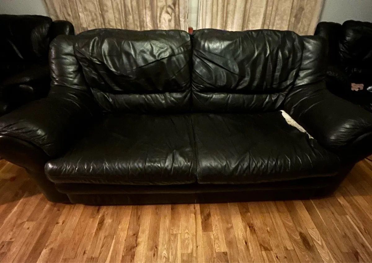 3 piece genuine black leather couch - Image 2